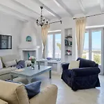 Apleton Paros