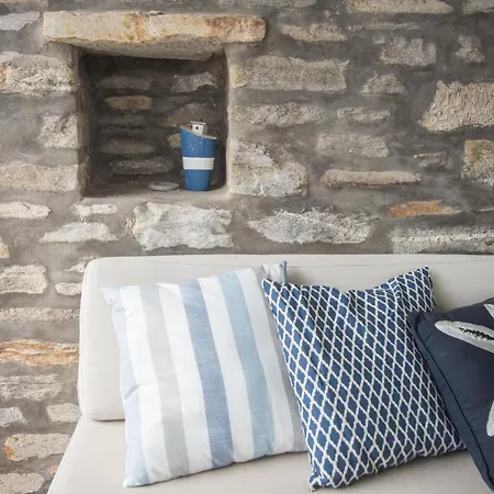 Apleton Paros *