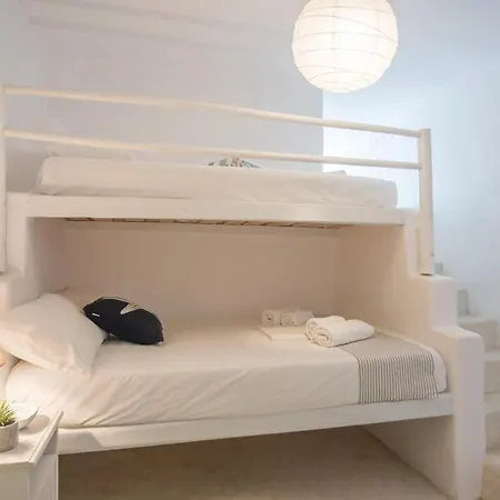 Apleton Paros * Isterni (Paros)