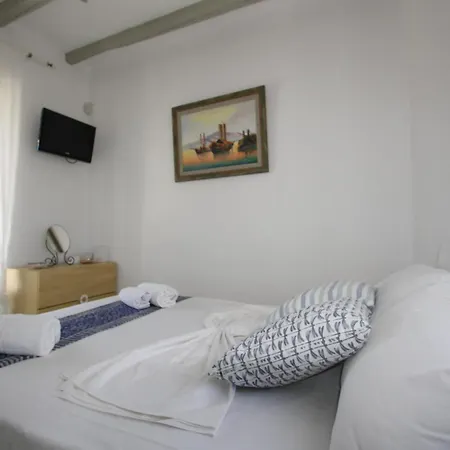 Apleton Paros וילה Isterni (Paros)